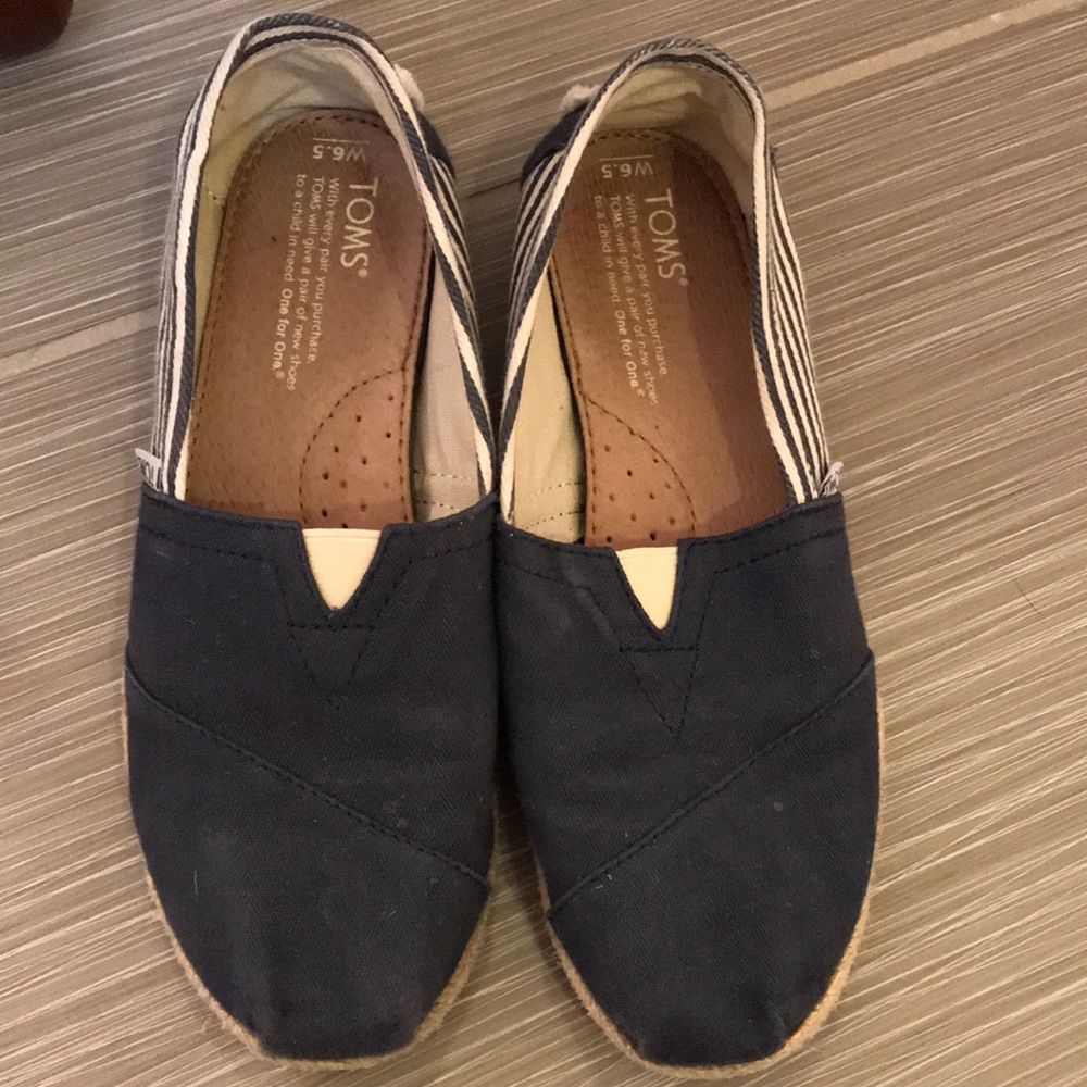 Toms blue and cream boat shoes